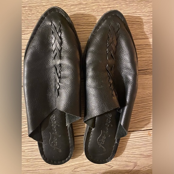 Free People Leather Mules Flats in Size 37 - Picture 2 of 4
